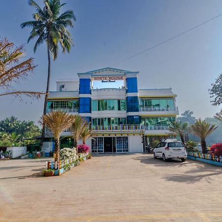 White House Beach Resort, Nagaon Zewnętrze zdjęcie