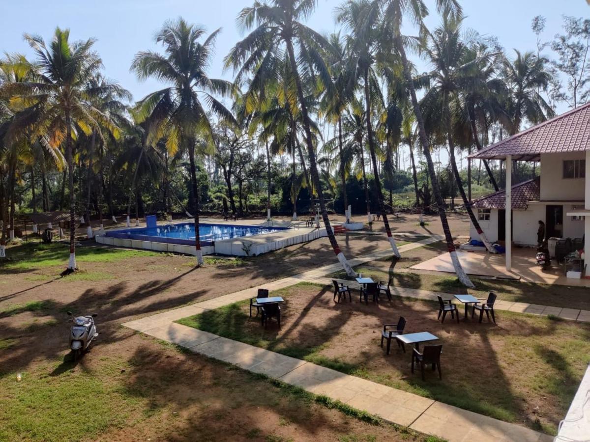 White House Beach Resort, Nagaon Zewnętrze zdjęcie
