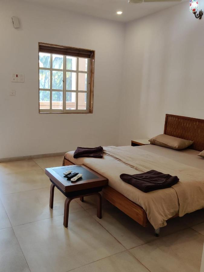 White House Beach Resort, Nagaon Zewnętrze zdjęcie