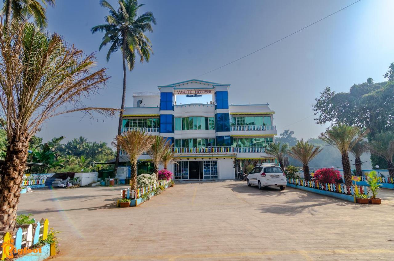 White House Beach Resort, Nagaon Zewnętrze zdjęcie