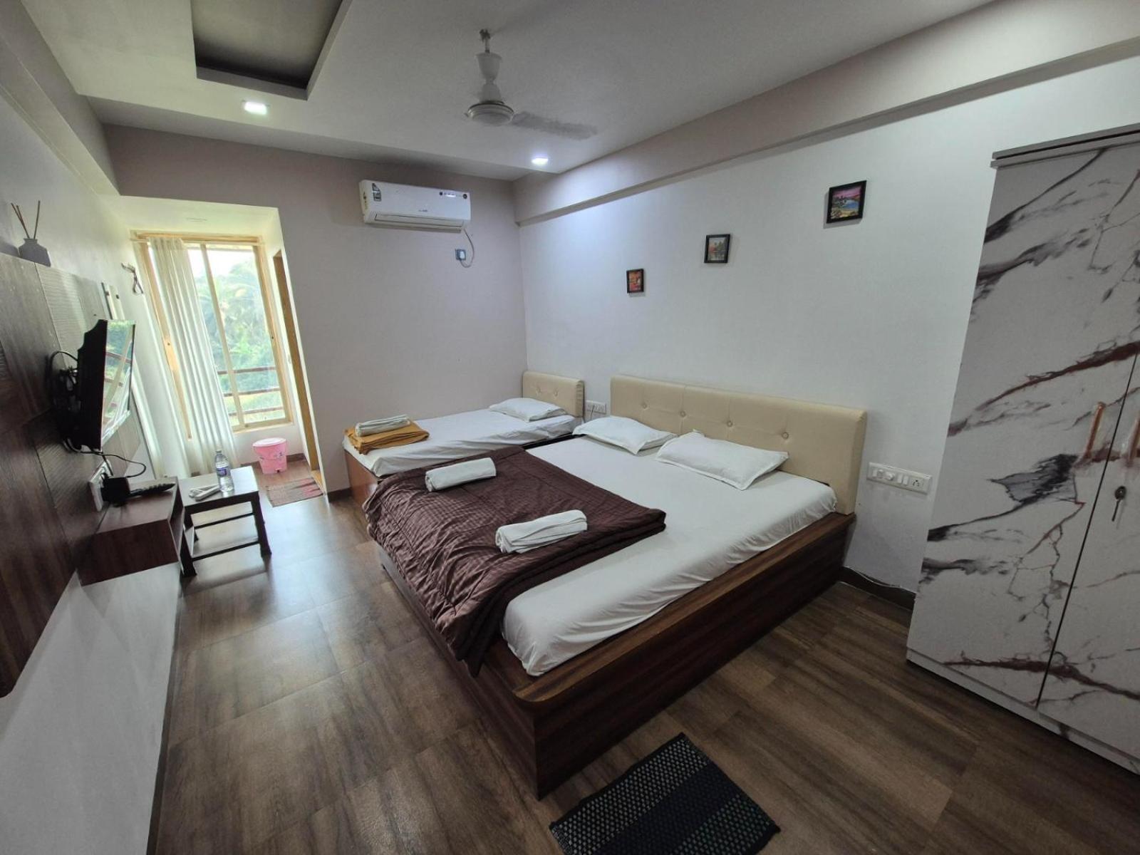 White House Beach Resort, Nagaon Zewnętrze zdjęcie